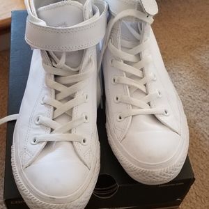 Women's Converse White Leather Tennis Shoes